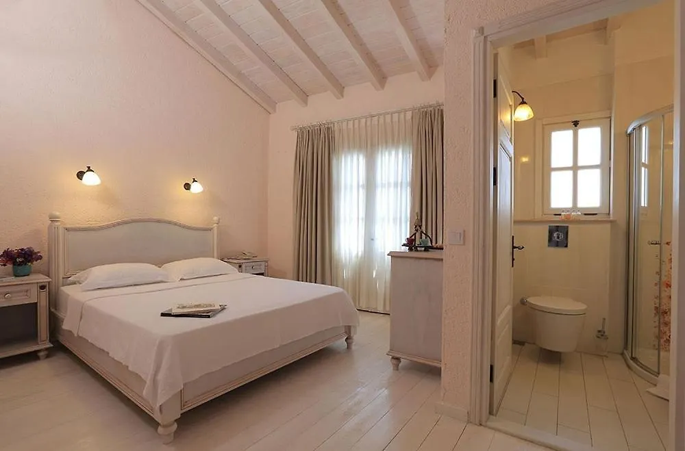 Swan Deluxe 1890 Otel Çeşme Bed & Breakfast