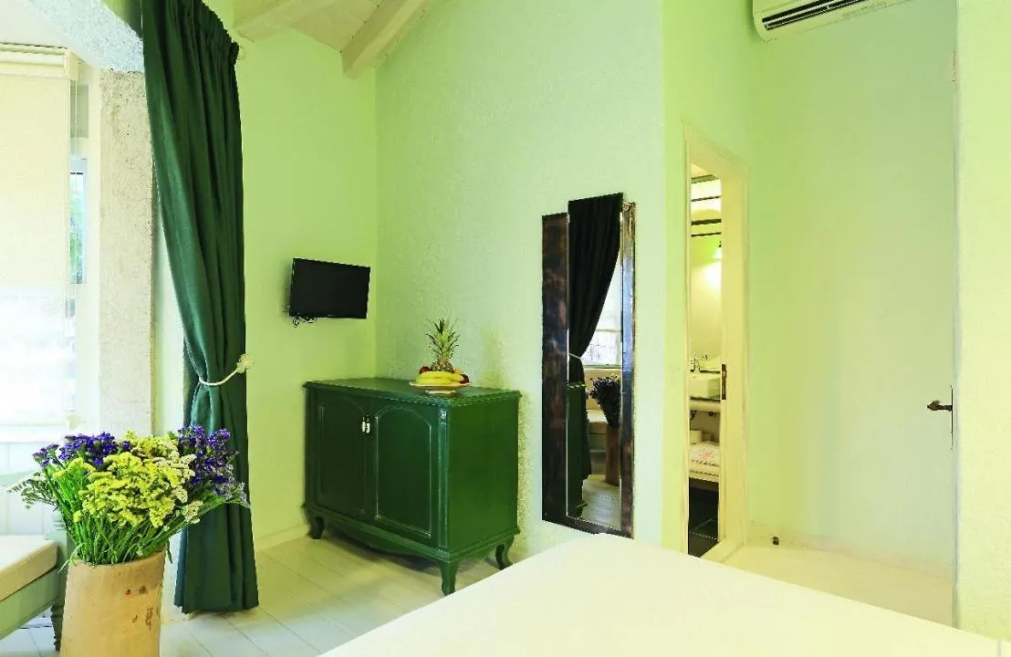 Swan Deluxe 1890 Otel Çeşme